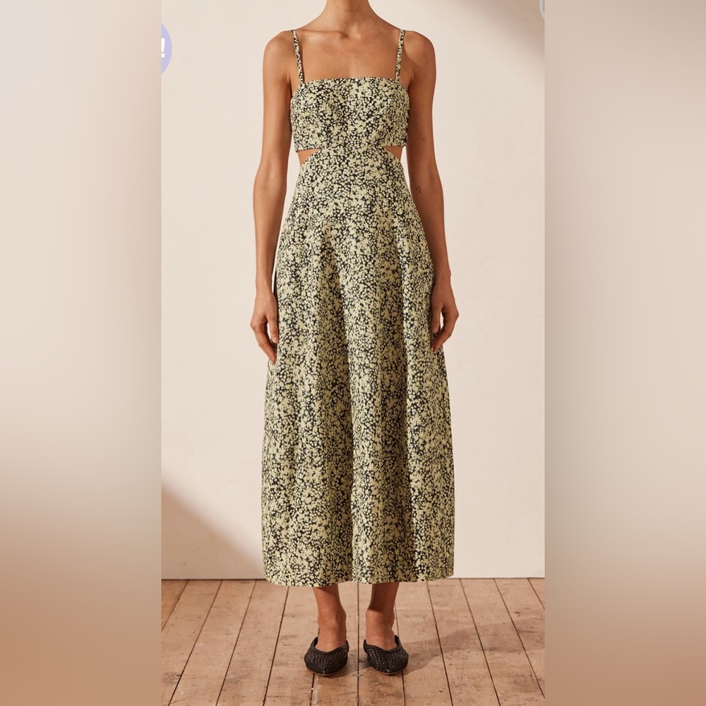 Shona Joy TRACEY CUT OUT COCOON MIDI DRESS
US 8
